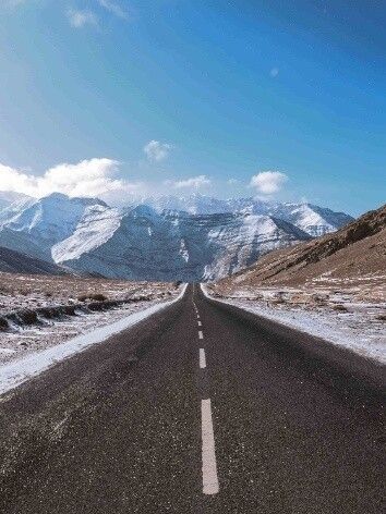 Ladakh Tour with Turtuk & Siachen